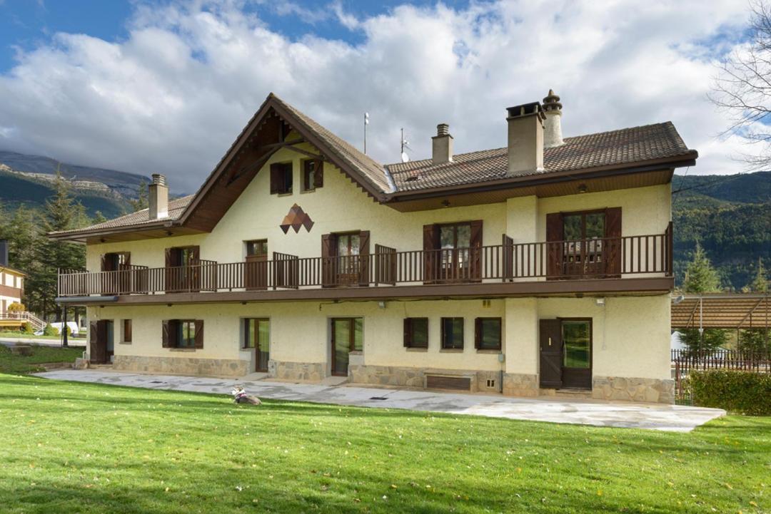 Albergue Villanúa Exterior foto